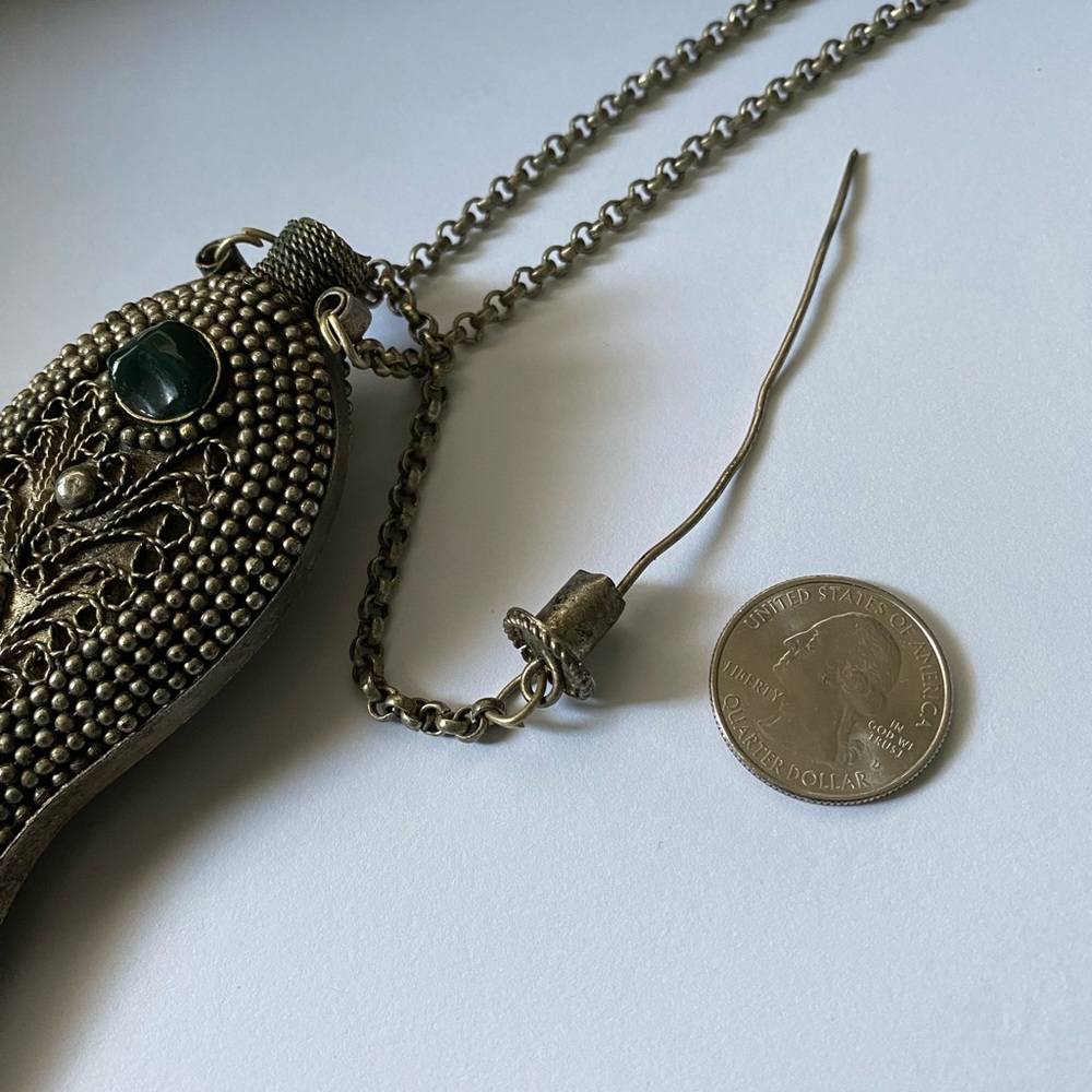 Vintage Metal Tibetan Filigree Perfume/Snuff Bottle Vial Fish Pendant Necklace - Picture 6 of 15